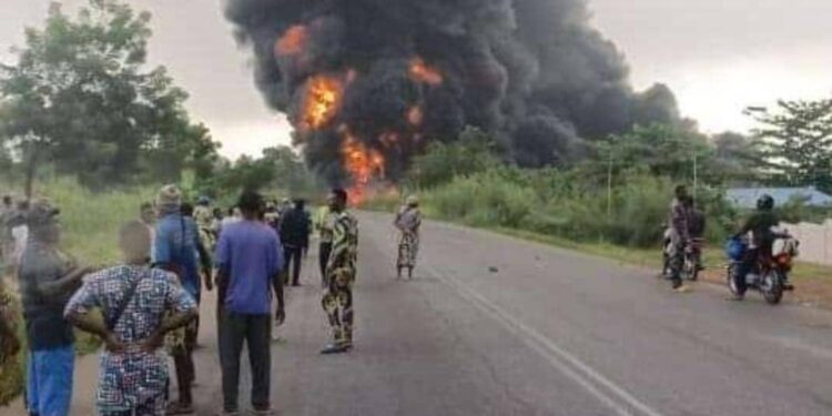 Incendie à Agonlin Houégbo : Six personnes brûlées et des dégâts matériels enregistrés