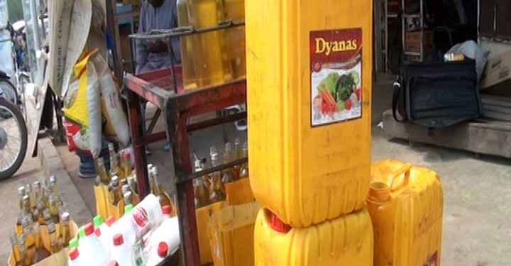 Rareté de l’huile végétale à Parakou : Le litre s’achète désormais à 1600f.