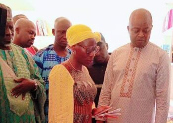 Éducation : Malick Gomina soutient le CEG 1 de Djougou avec une bibliothèque