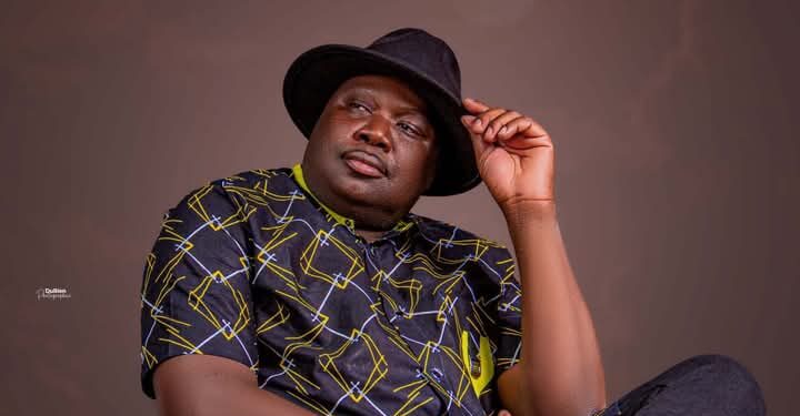 Bourous’man : des retrouvailles uniques avec ses fans, pagnes exclusifs à l’appui