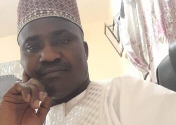 Crise aux FCBE : la démission d’Alassane Latifou comme signal d’alerte politique