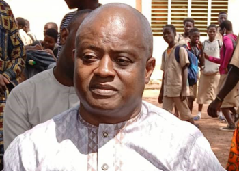 Soutien à l’EPP Gorobani : Malick Gomina offre des matériaux pour la construction