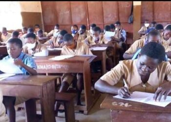 Bénin : Un professeur de mathématiques écroué pour des faits présumés de viol sur mineure