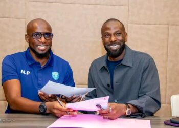 Michaël Poté chez Coton FC : Un choix stratégique pour la formation des talents