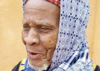 Nikki pleure son Imam central : le maire Roland Lafia retrace son rôle historique