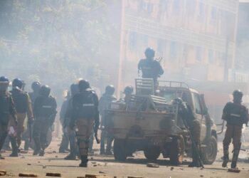 Attaques terroristes au Burkina : deux bases stratégiques prises d’assaut