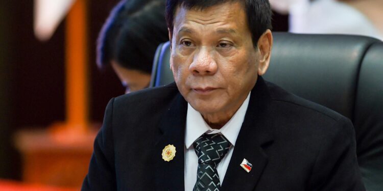 Rodrigo Duterte remis à la CPI : un tournant judiciaire historique