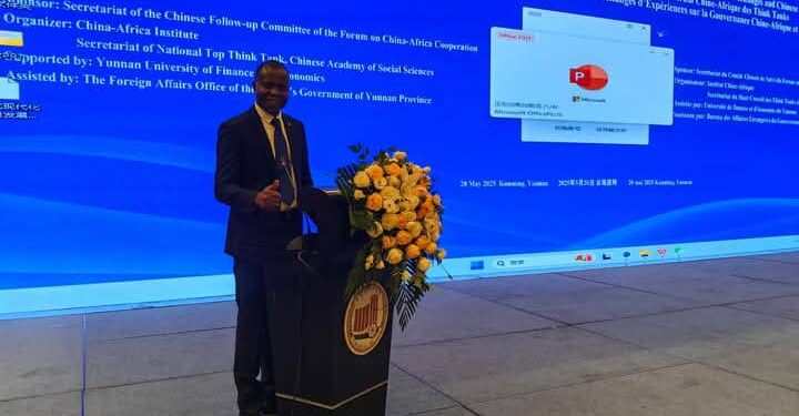 Chine-Afrique : Moktar Adamou doyen de la FDSP Parakou préside un panel à Kunming