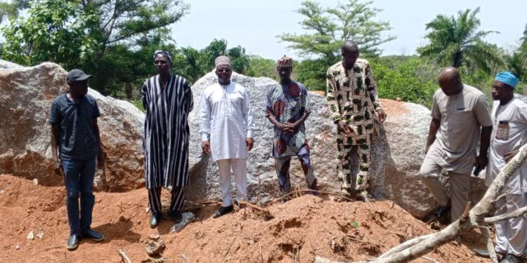 Des pierres sur la piste de Tandou : les députés démocrates dénoncent une fermeture arbitraire aux conséquences lourdes