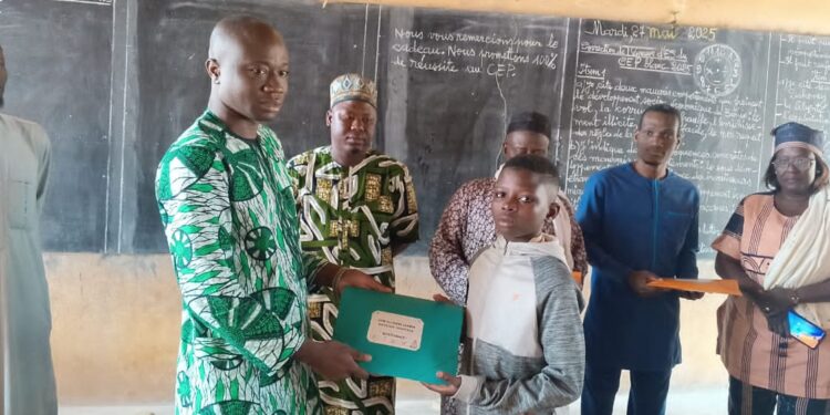 Soutien aux candidats du CEP à Parakou : Dassouki Moutala, JLB 2024, donne un coup de pouce décisif à Madina