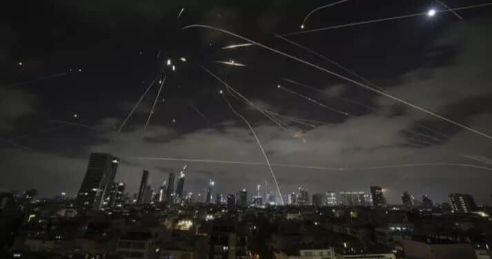 Israël-Iran : l’escalade continue, les civils paient le prix fort