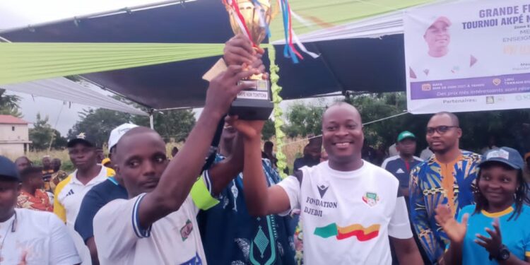 Football-Couffo en liesse : la Fondation DJEDJI fait vibrer le CEG Lalo