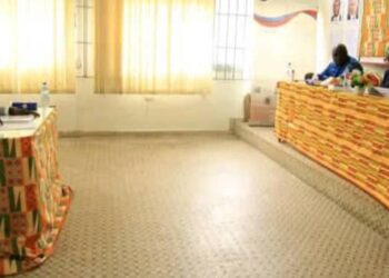 Droit Public : Le député Armand Gansè décroche son Master avec les félicitations du jury