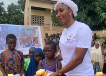 Solidarité : Samirath Kouchele s’engage pour l’éducation à Bassila