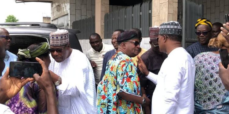 Politique : Julia Akpaki salue la bravoure des députés Les Démocrates