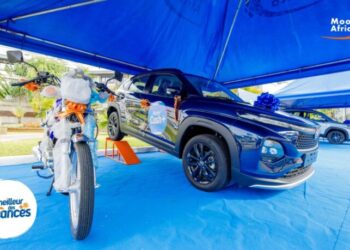 Moov Cash+ : Mme BATTAH Affi Faustine décroche la première Toyota Starlet Cross 2024