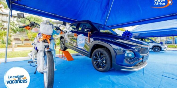Moov Cash+ : Mme BATTAH Affi Faustine décroche la première Toyota Starlet Cross 2024