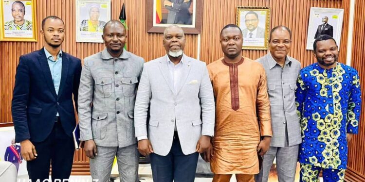 Médias communautaires : la FeRCAB présente ses réformes et ses ambitions à la HAAC