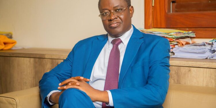 Nourénou ATCHADÉ : l’étoffe d’un homme d’État au service du peuple béninois