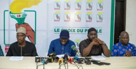 Conférence de presse des Démocrates : le parti accuse le pouvoir d’ingérence