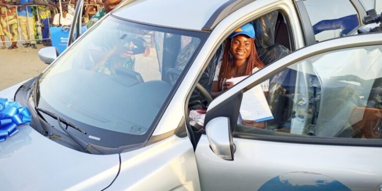 Moov Cash+ : des iPhone et une voiture remis aux gagnants de la phase 1