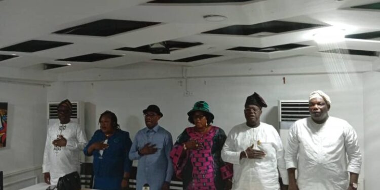 Crise ou calcul ? Ce que cache vraiment la démission des six députés des Démocrates