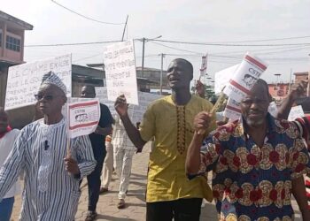 Conditions de vie des travailleurs Béninois : ” Trop, c’est trop ! ” La Cstb appelle à la mobilisation générale