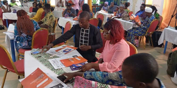 Lutte contre les VBG : l’INF et la FeRCAB misent sur la force des radios de proximité