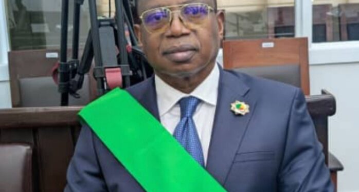 De la douane au Parlement : l’ascension de Francis Koto Gbian