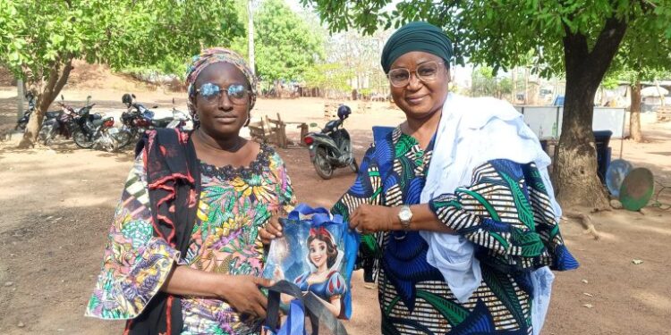 Solidarité Ramadan : Rafatou Abdoulaye Osseni n’oublie pas les femmes de Parakou