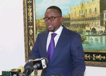 Mandat d’arrêt, extradition en vue : les précisions du parquet spécial sur Kemi Seba