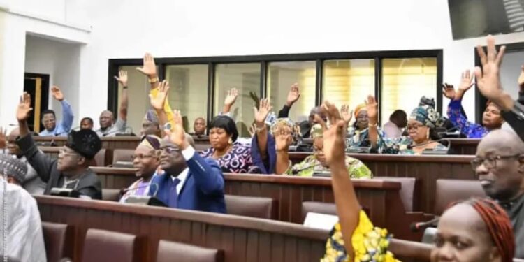 Activité législative intense : le rapport de Djogbénou fait l’unanimité