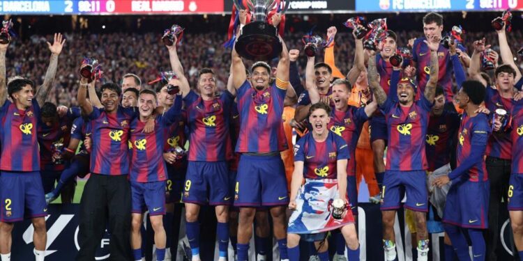 Clasico : le Real Madrid a vu la poussière, le FC Barcelone a soulevé le trophée