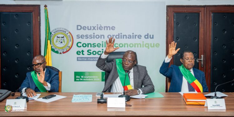 SAFEB 2026 : la marraine Mariam Djaouga Sacca et le promoteur Djibril Azonsi célèbrent le talent féminin