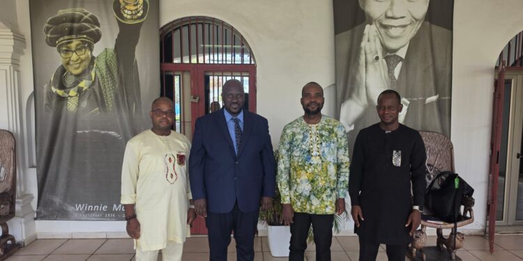 SAFEB 2026 : la marraine Mariam Djaouga Sacca et le promoteur Djibril Azonsi célèbrent le talent féminin